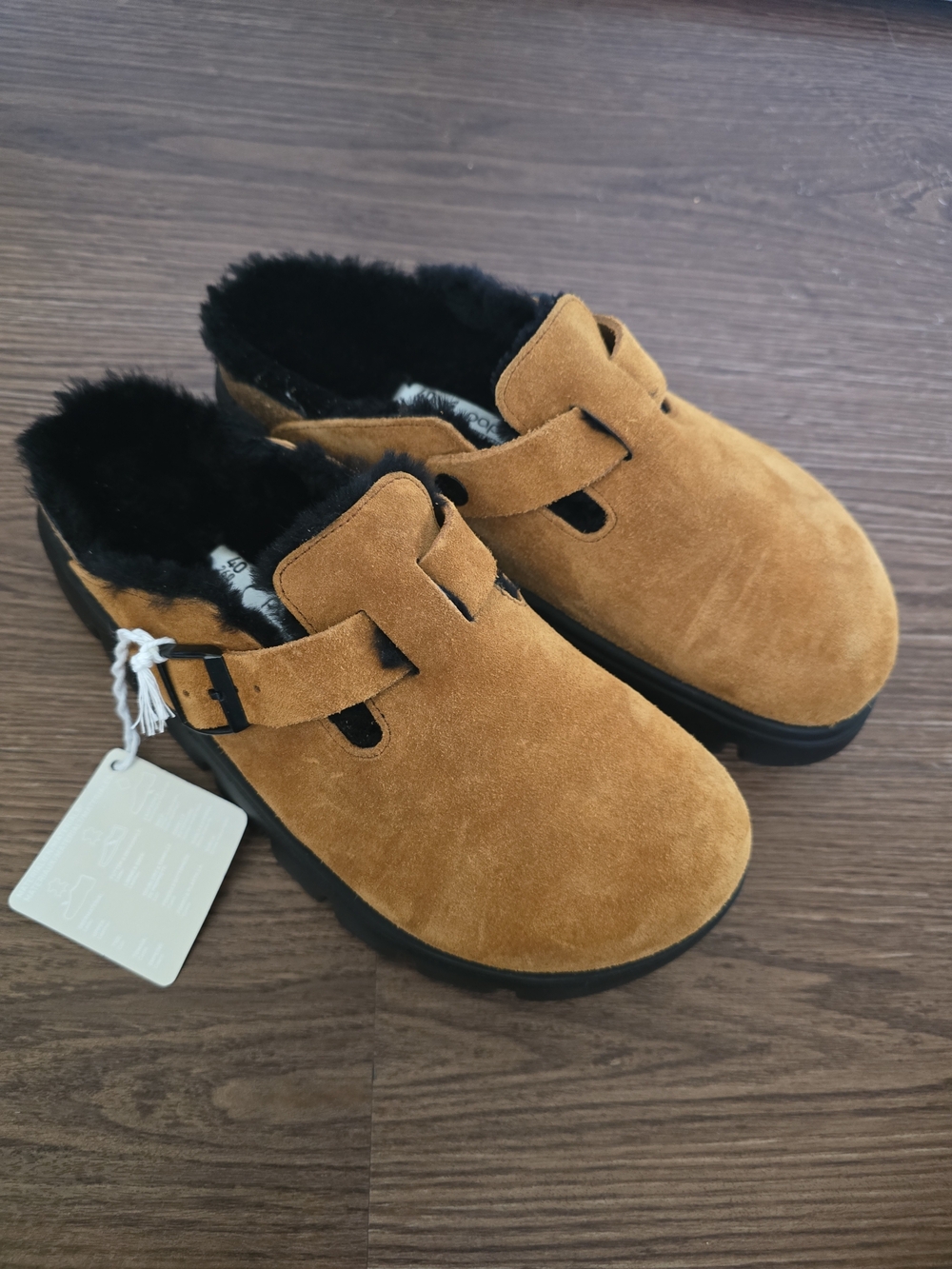 Birkenstock Women's Camel Suede Clog‎ with Black Fleece Lining